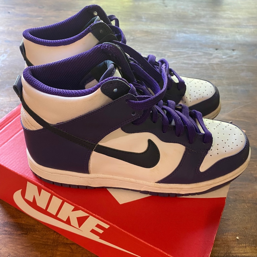 Nike Dunks Size 6Y